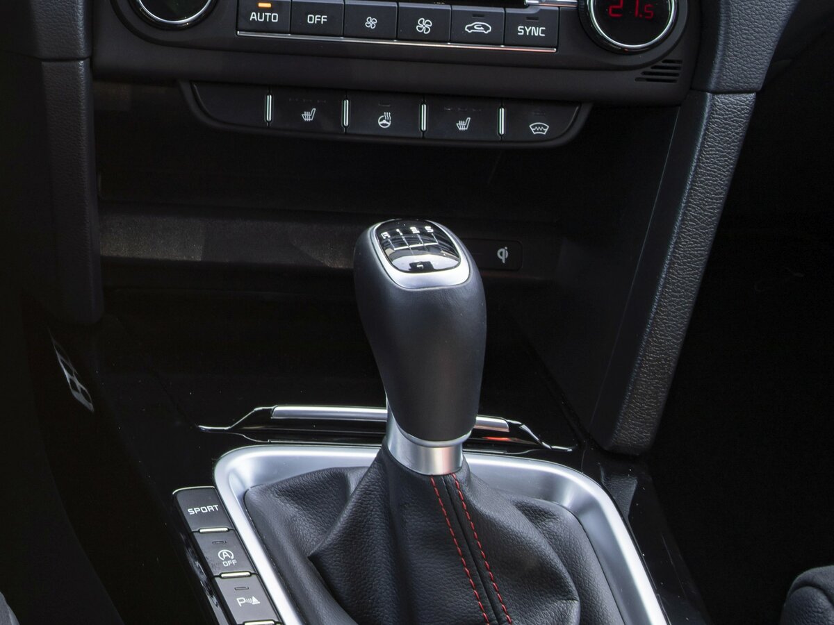Kia Ceed GT II Хэтчбек 5 дв. — фото 11
