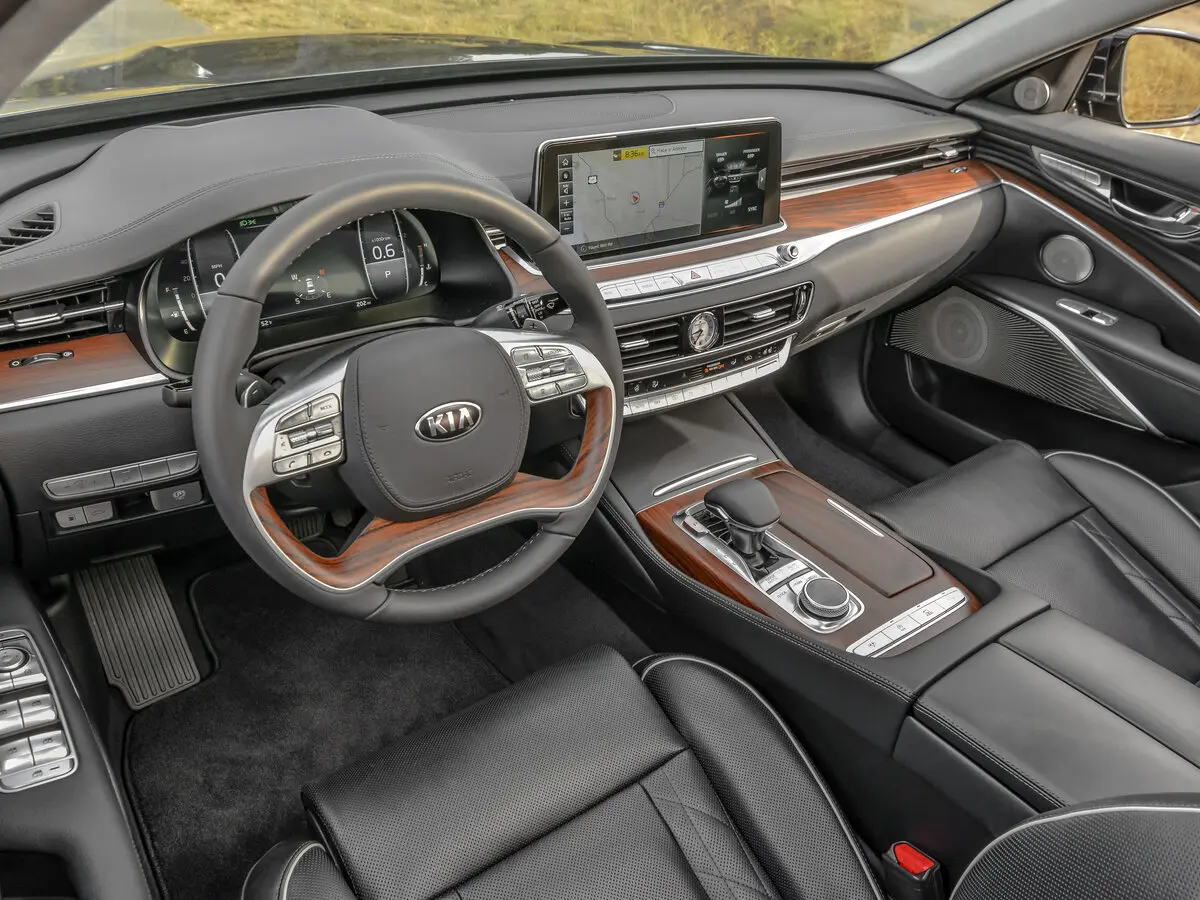 Kia K900 II Седан — сүрөт 8