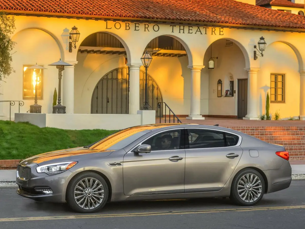 Kia K900 I Седан — photo 2