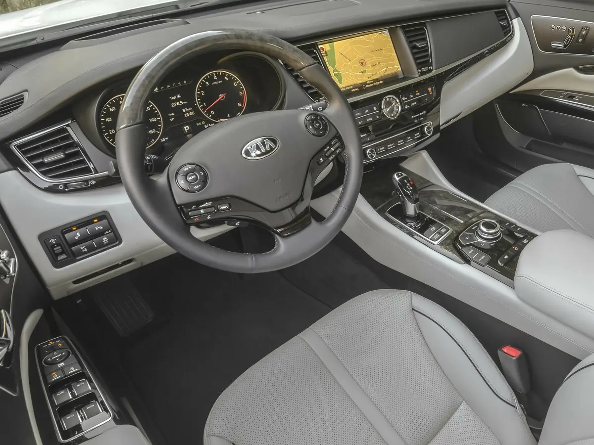 Kia K900 I Седан — photo 5