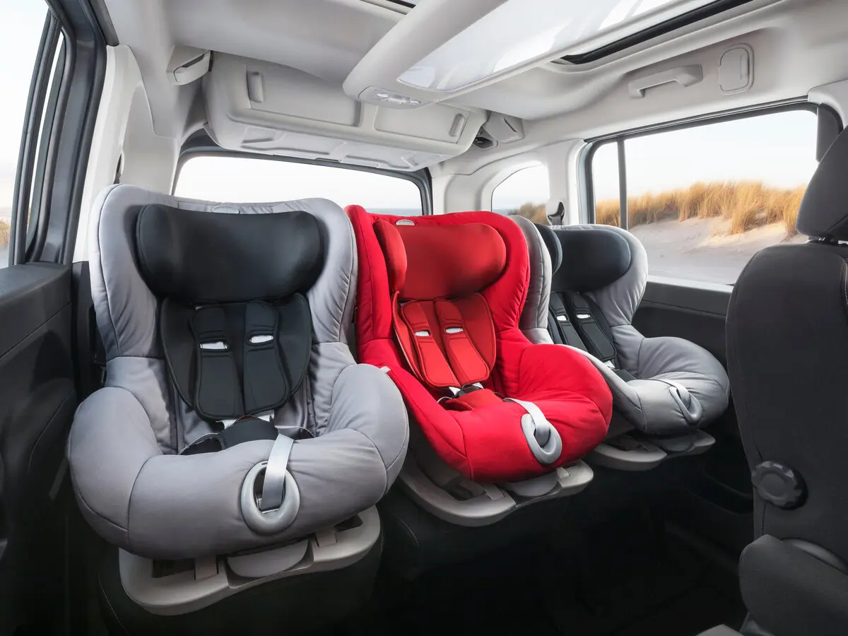 Opel Combo E Компактвэн — сүрөт 10