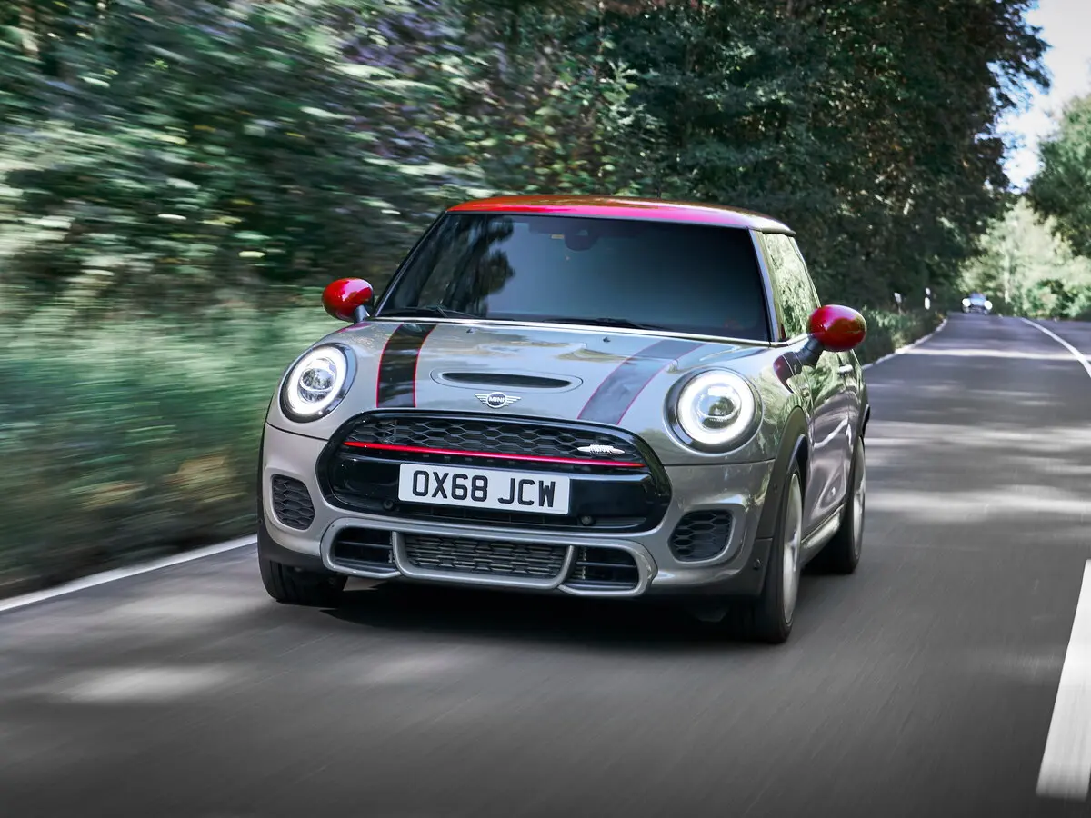 Mini Hatch III (F55/F56) Рестайлинг Хэтчбек 3 дв. JCW — фото 2