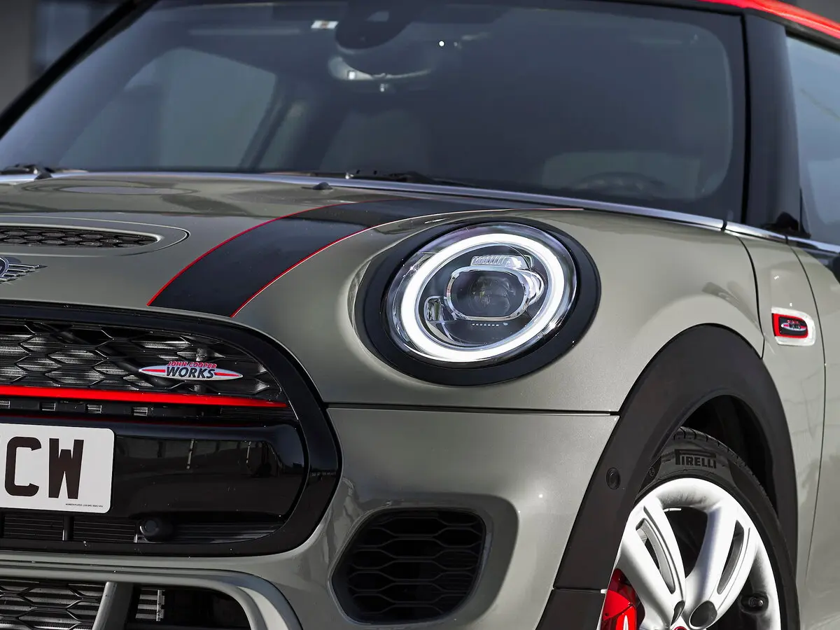 Mini Hatch III (F55/F56) Рестайлинг Хэтчбек 3 дв. JCW — фото 5