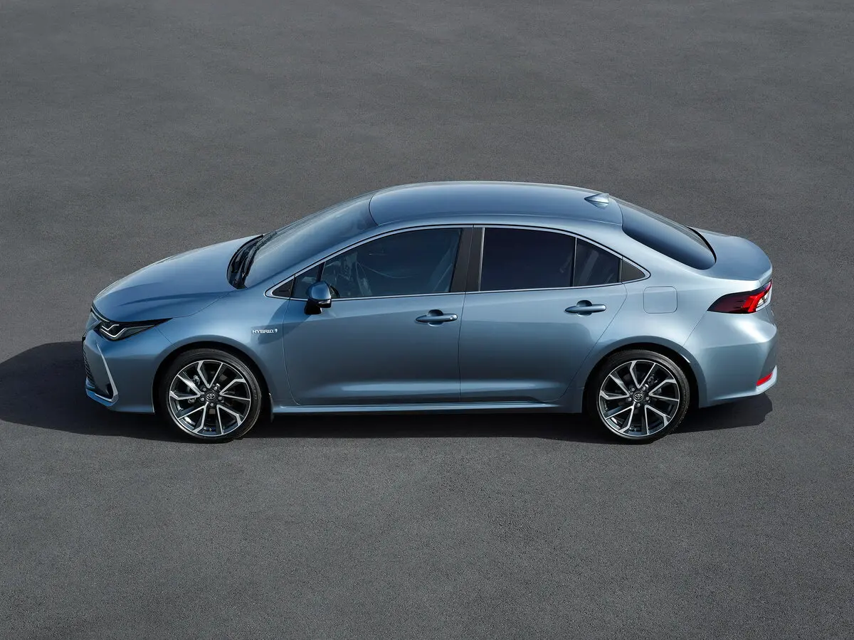 Toyota Corolla XII (E210) Седан — фото 2