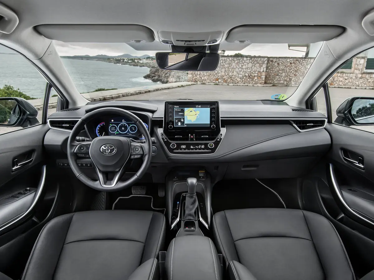 Toyota Corolla XII (E210) Седан — фото 6