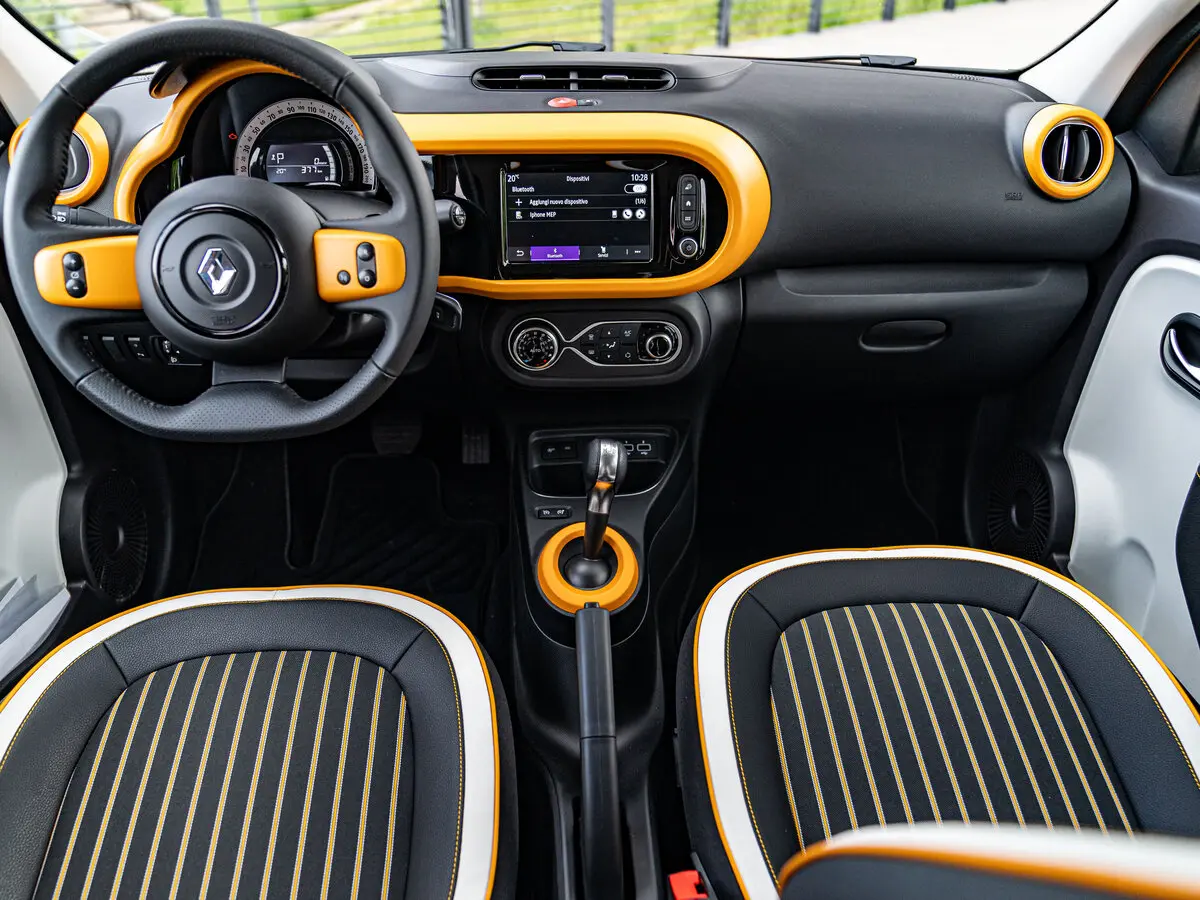 Renault Twingo III Рестайлинг Хэтчбек 5 дв. — сүрөт 6