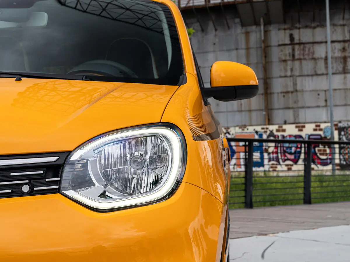 Renault Twingo III Рестайлинг Хэтчбек 5 дв. — сүрөт 10