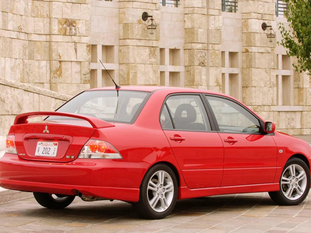 Mitsubishi Lancer Ralliart IX Рестайлинг Седан — сүрөт 5