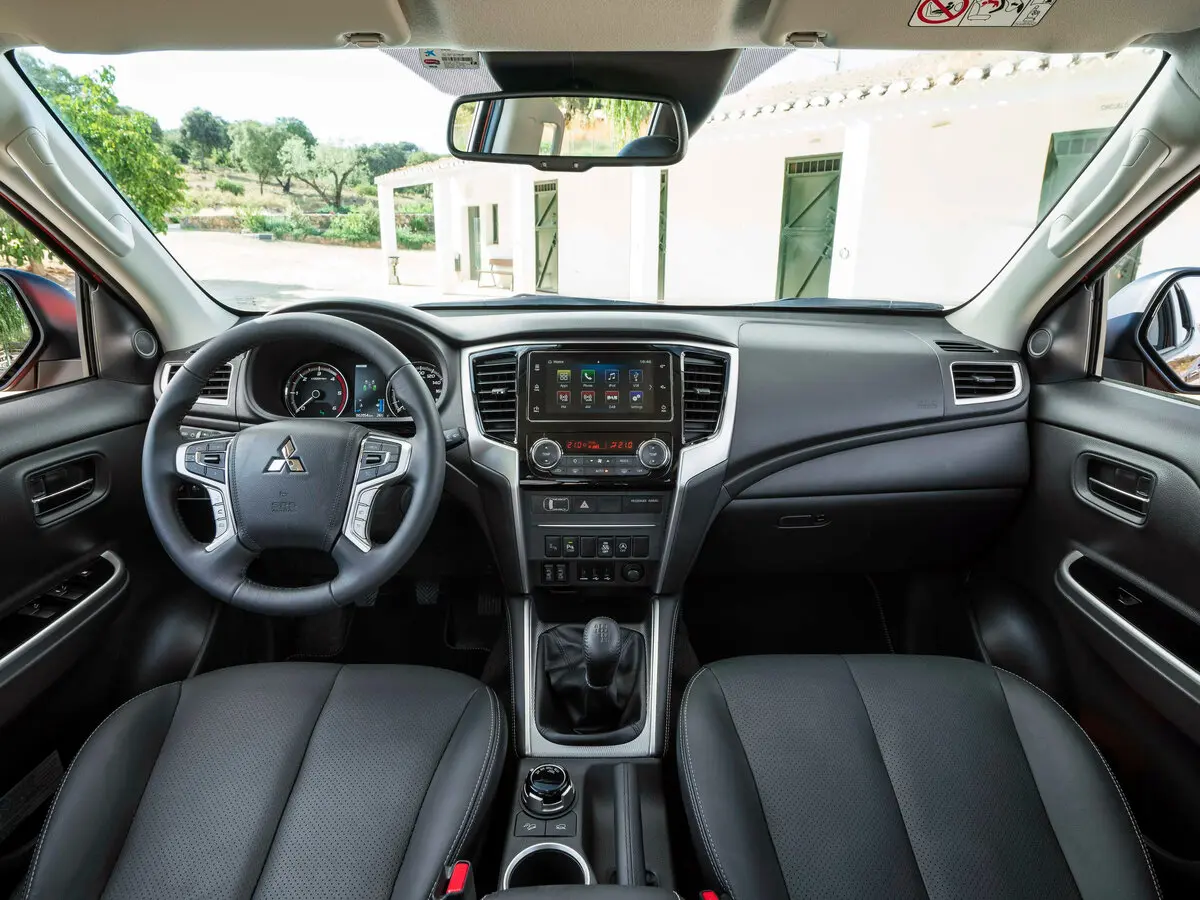 Mitsubishi L200 V Рестайлинг Пикап Двойная кабина — сүрөт 6
