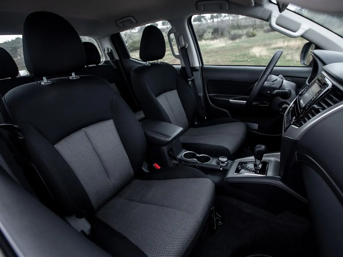 Mitsubishi L200 V Рестайлинг Пикап Двойная кабина — сүрөт 8