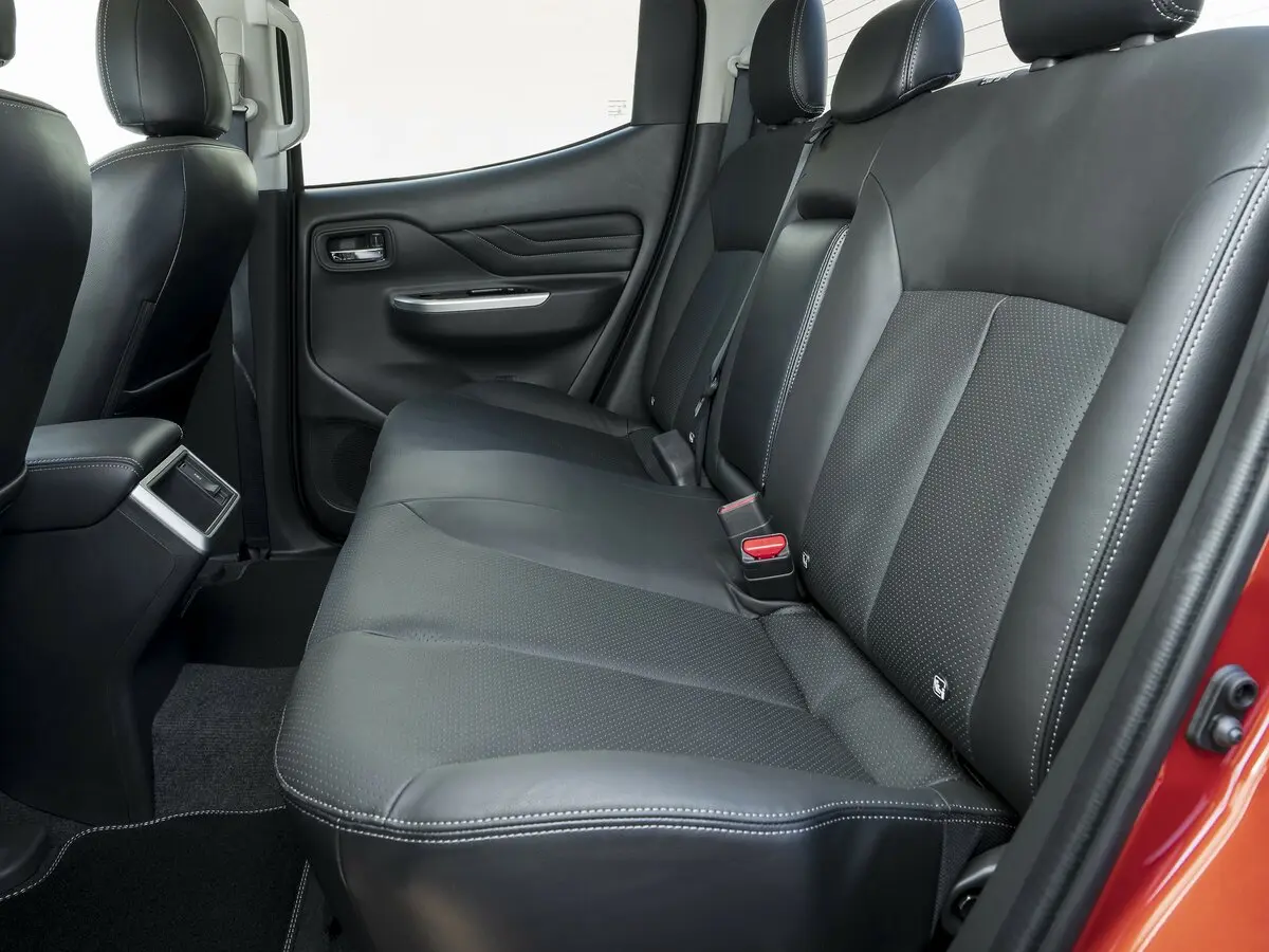 Mitsubishi L200 V Рестайлинг Пикап Двойная кабина — сүрөт 11