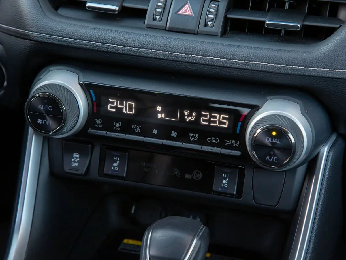 Toyota RAV4 V (XA50) Внедорожник 5 дв. — фото 38