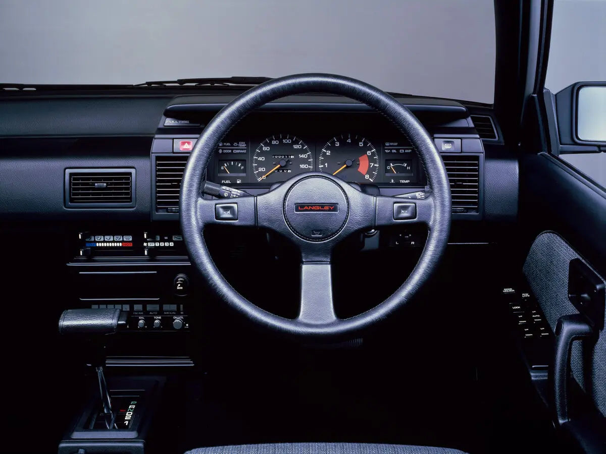 Nissan Langley III (N13) Седан — сүрөт 4