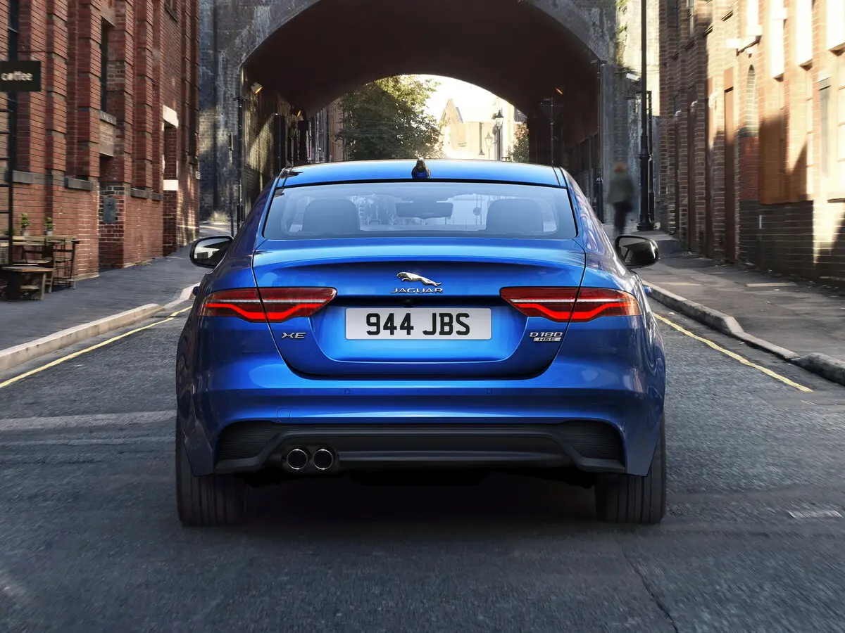 Jaguar XE I Рестайлинг Седан — сүрөт 4