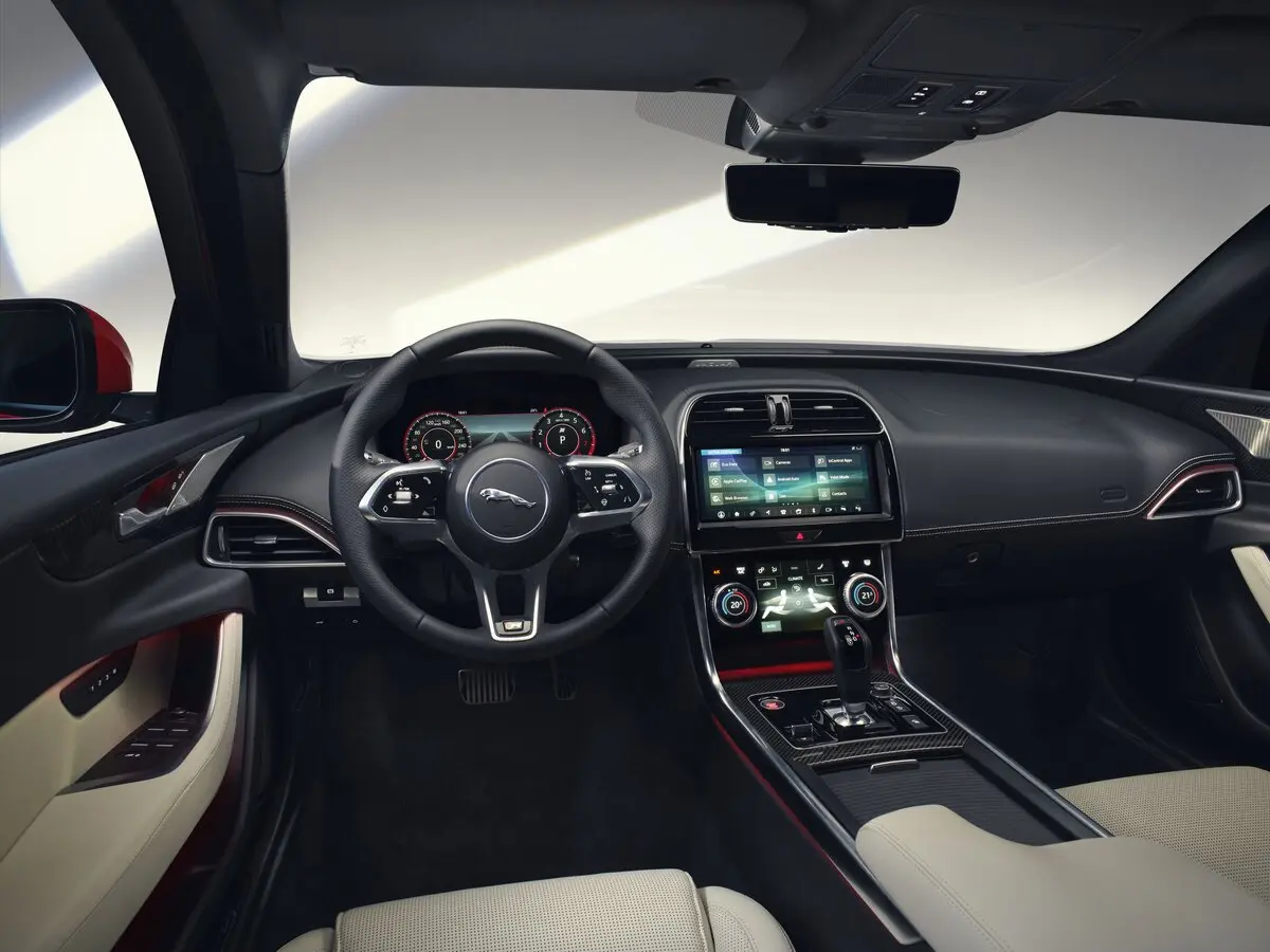 Jaguar XE I Рестайлинг Седан — сүрөт 6