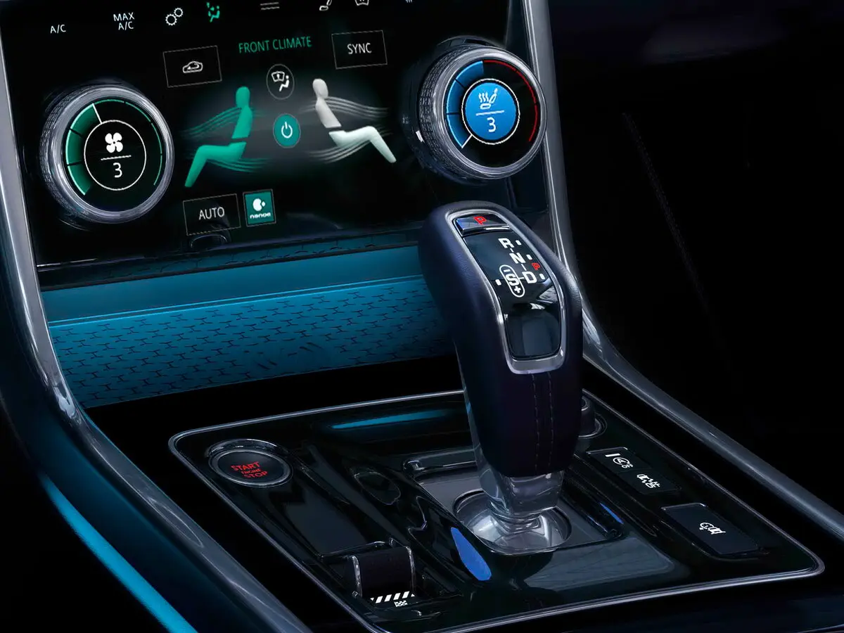 Jaguar XE I Рестайлинг Седан — сүрөт 11