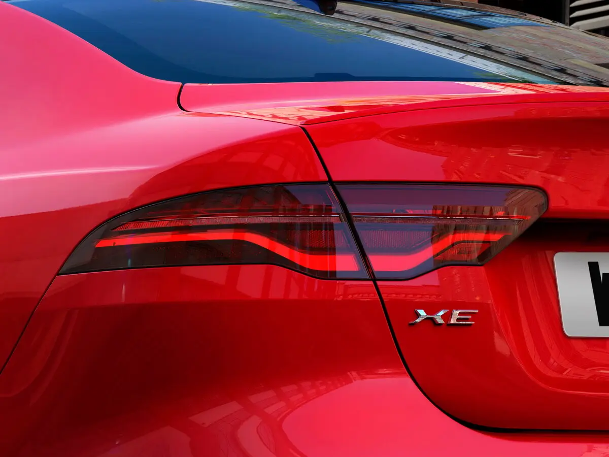 Jaguar XE I Рестайлинг Седан — сүрөт 13