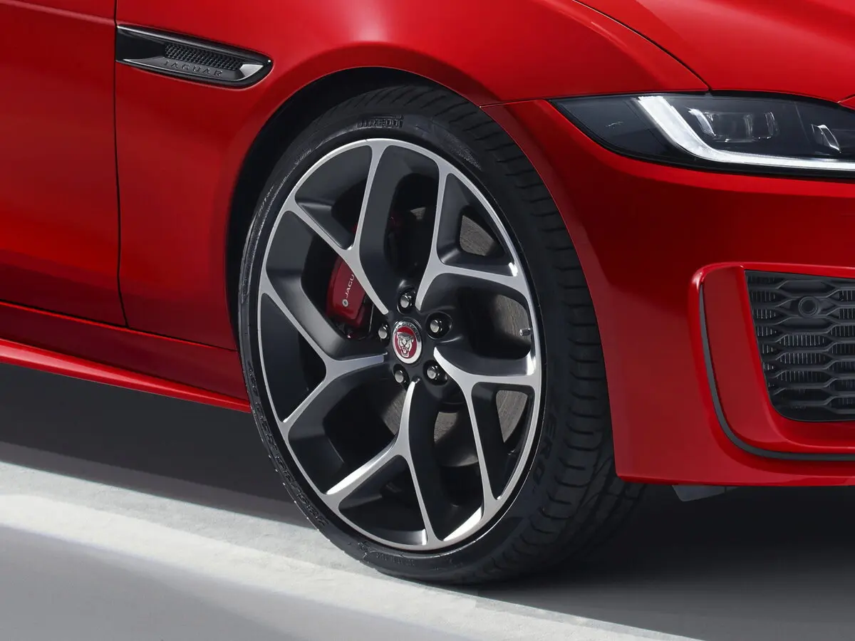 Jaguar XE I Рестайлинг Седан — сүрөт 16
