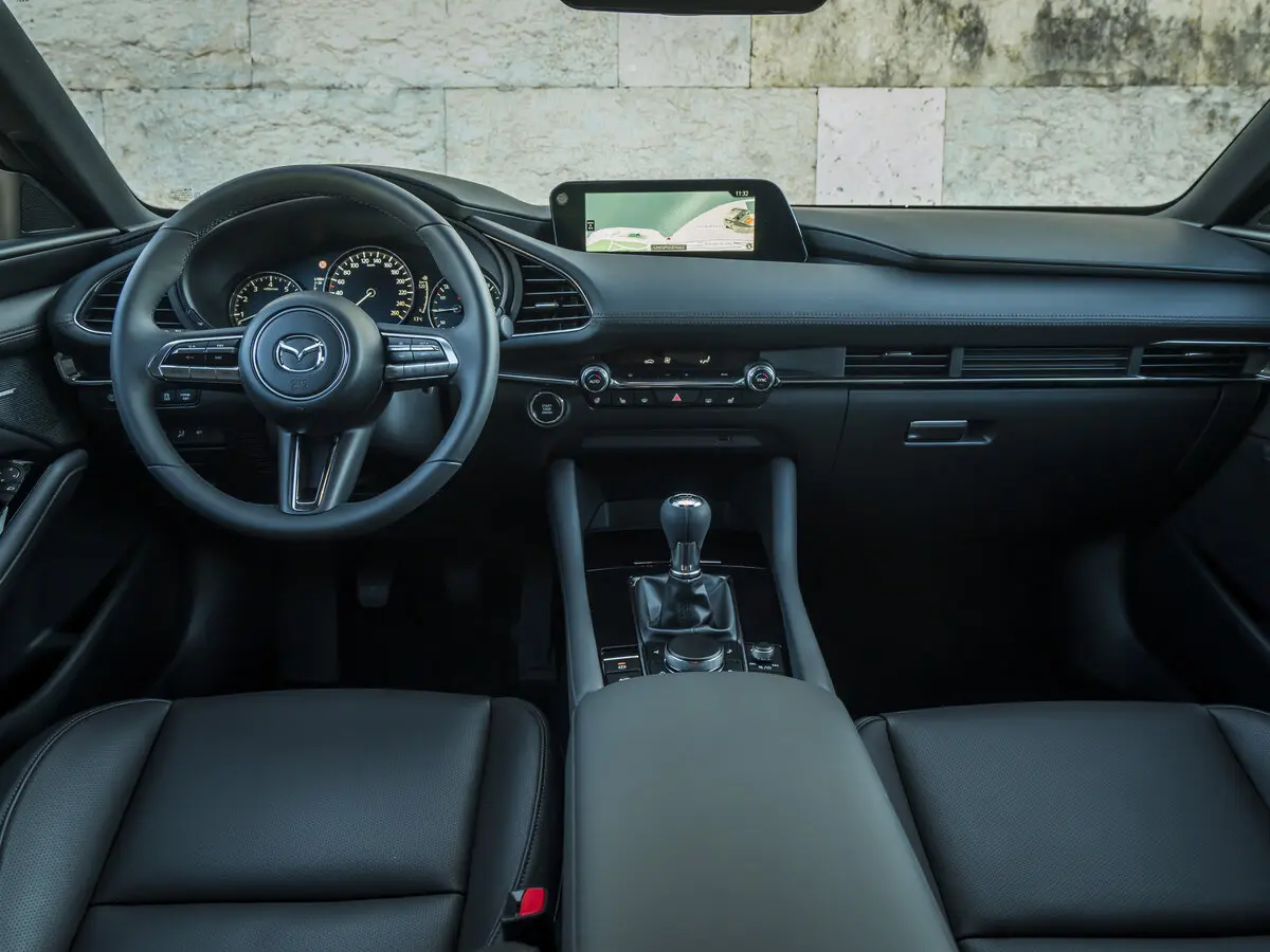 Mazda 3 IV (BP) Хэтчбек 5 дв. — фото 6
