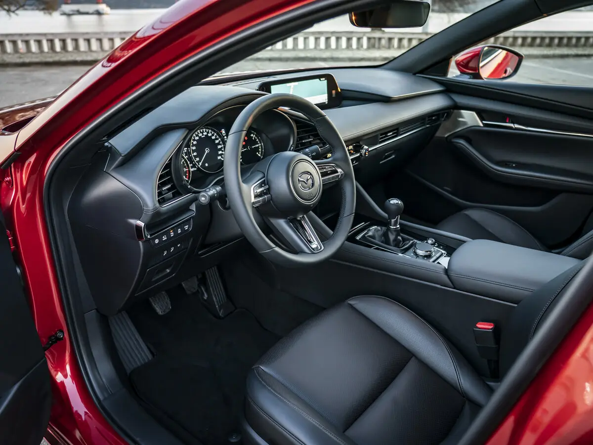 Mazda 3 IV (BP) Хэтчбек 5 дв. — фото 8