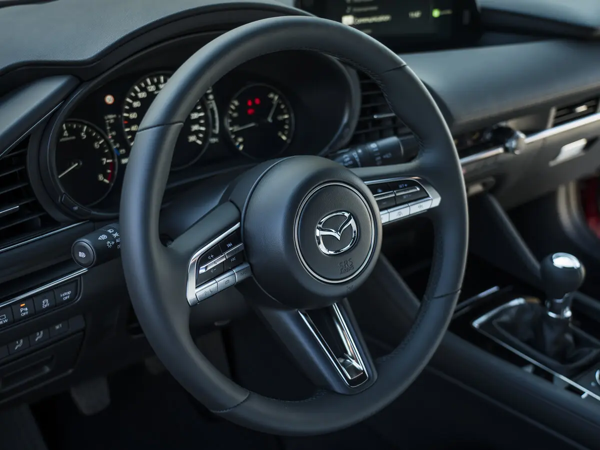 Mazda 3 IV (BP) Хэтчбек 5 дв. — фото 10