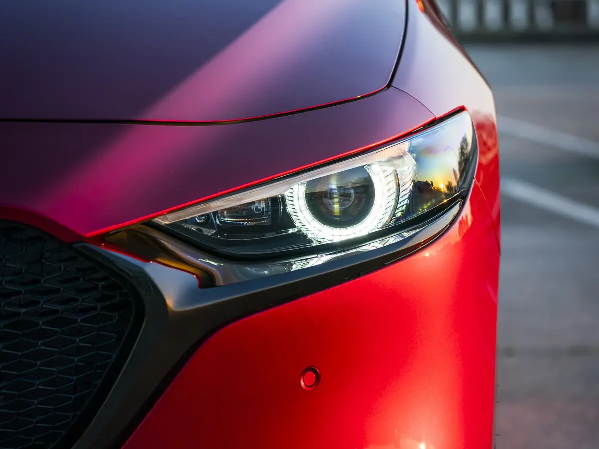 Mazda 3 IV (BP) Хэтчбек 5 дв. — фото 14