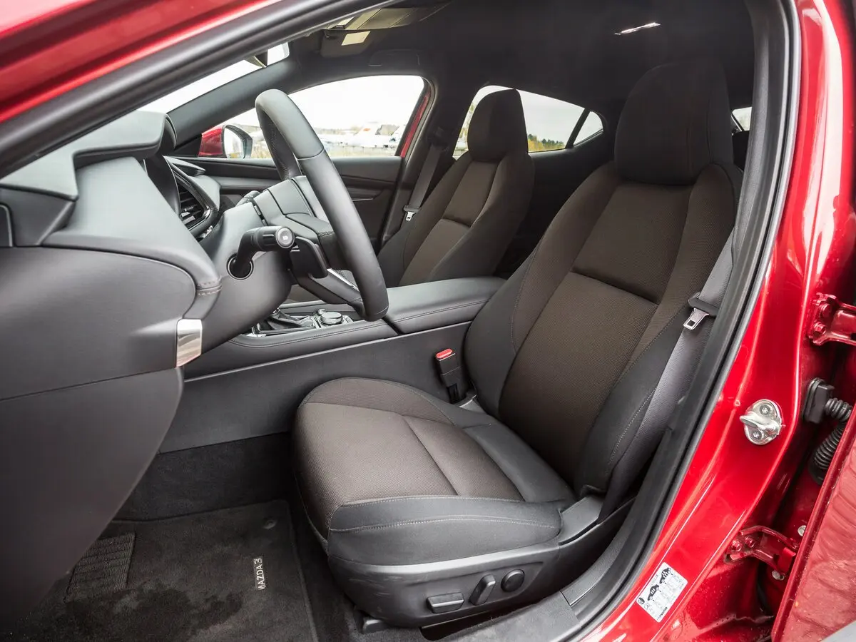 Mazda 3 IV (BP) Хэтчбек 5 дв. — фото 26