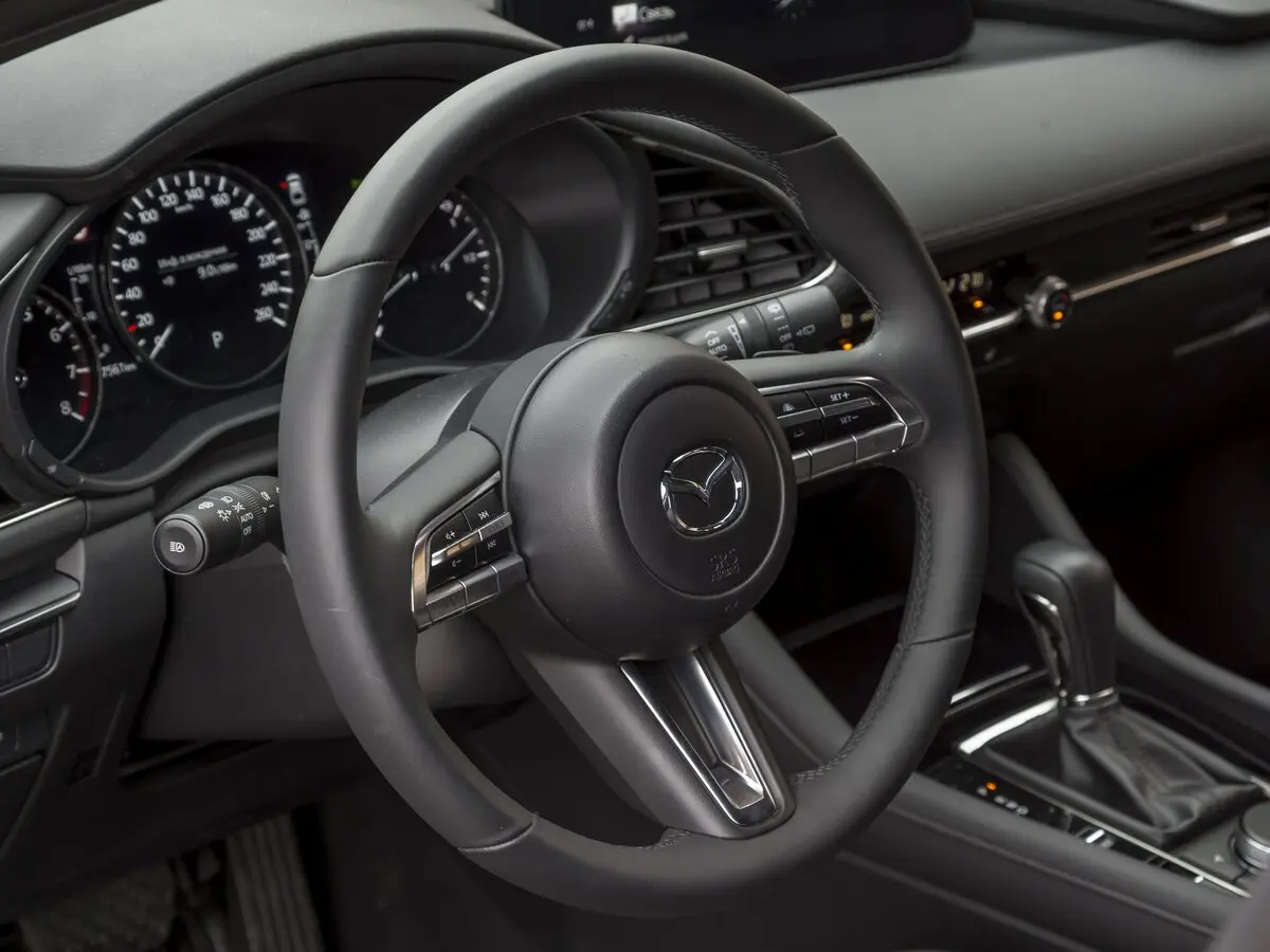 Mazda 3 IV (BP) Хэтчбек 5 дв. — фото 28
