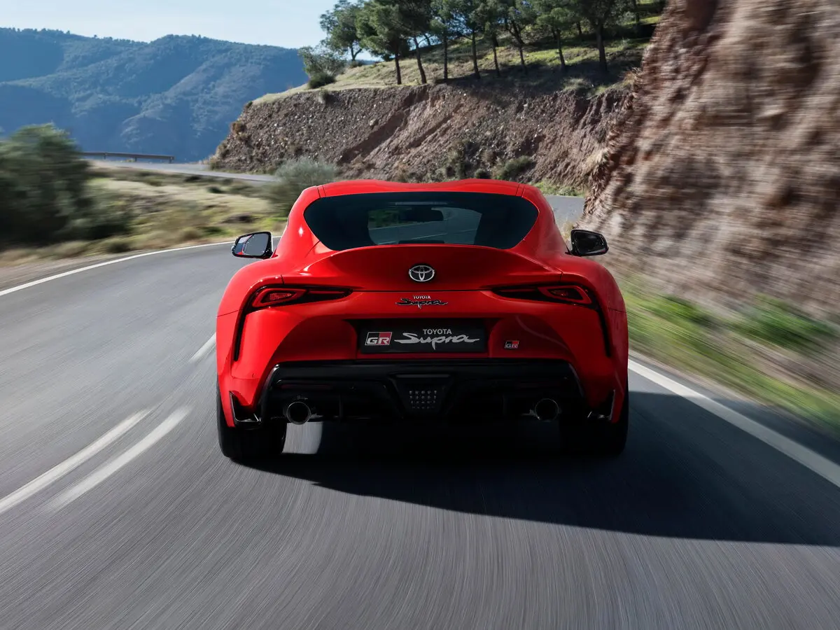 Toyota Supra V (A90) Купе — сүрөт 4