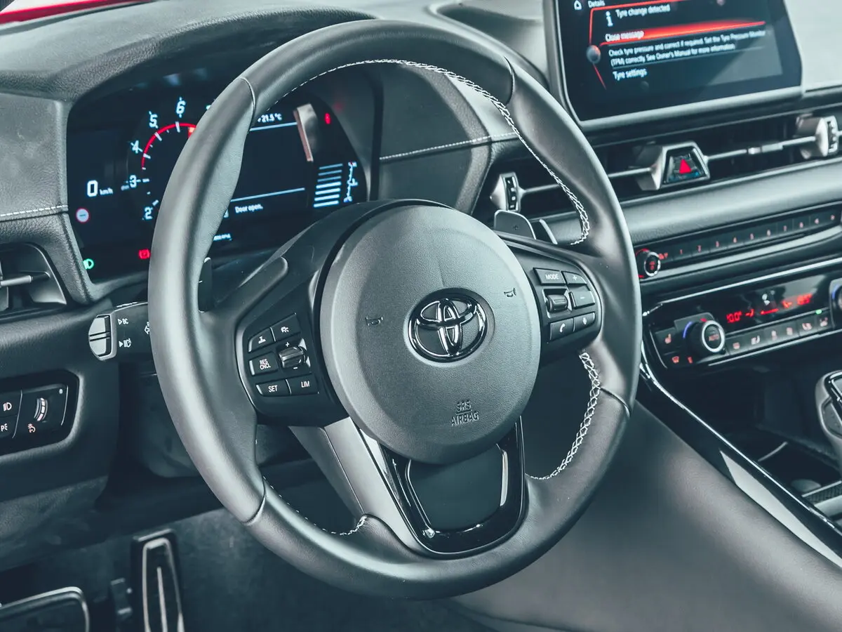 Toyota Supra V (A90) Купе — сүрөт 9