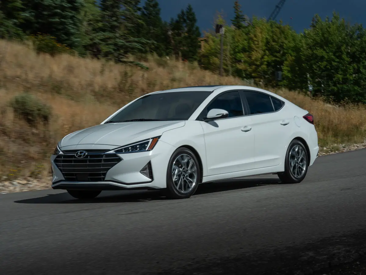 Hyundai Elantra VI (AD) Рестайлинг Седан