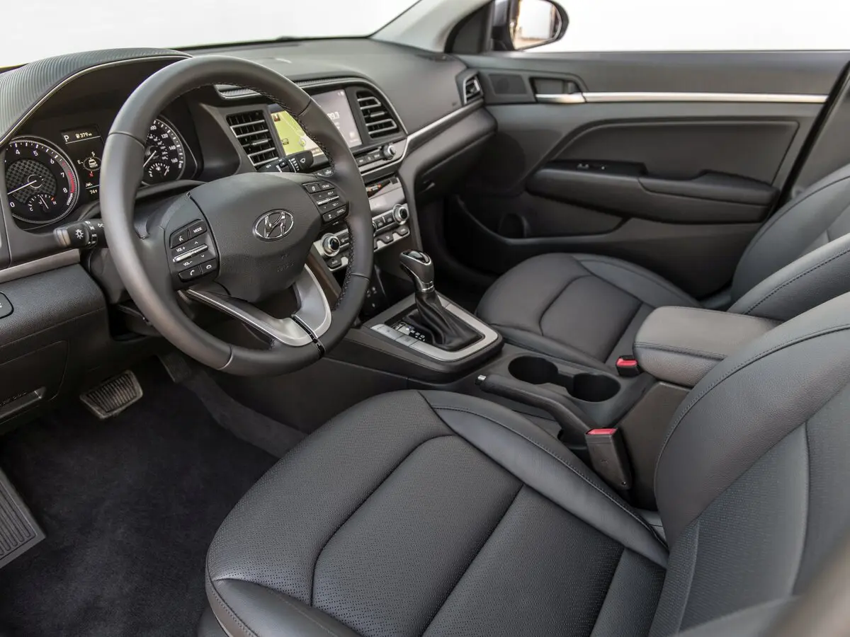 Hyundai Elantra VI (AD) Рестайлинг Седан — сүрөт 6