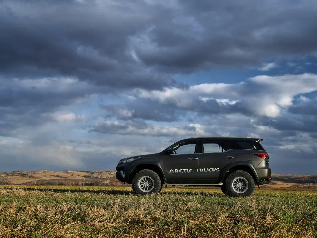 Toyota Fortuner II Внедорожник 5 дв. Arctic Trucks — фото 2