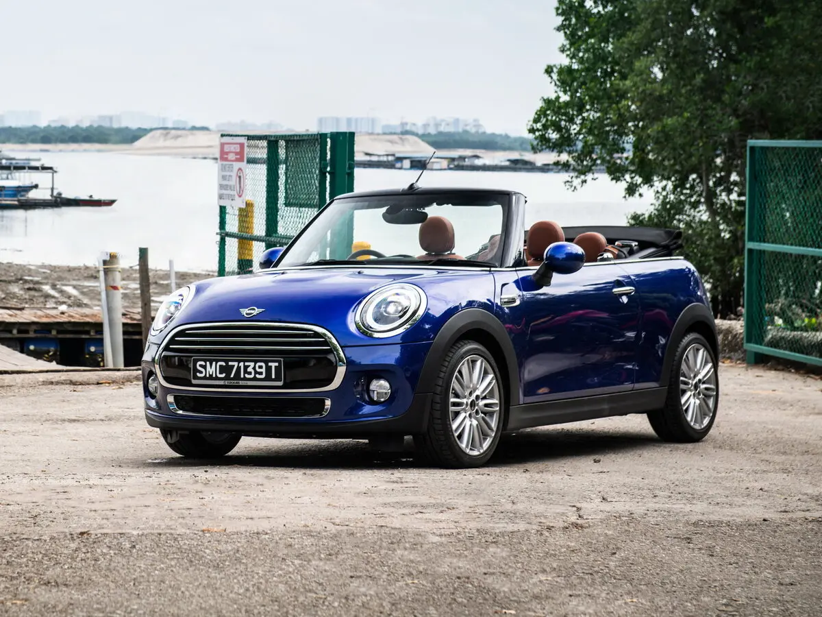 Mini Cabrio III Рестайлинг Кабриолет