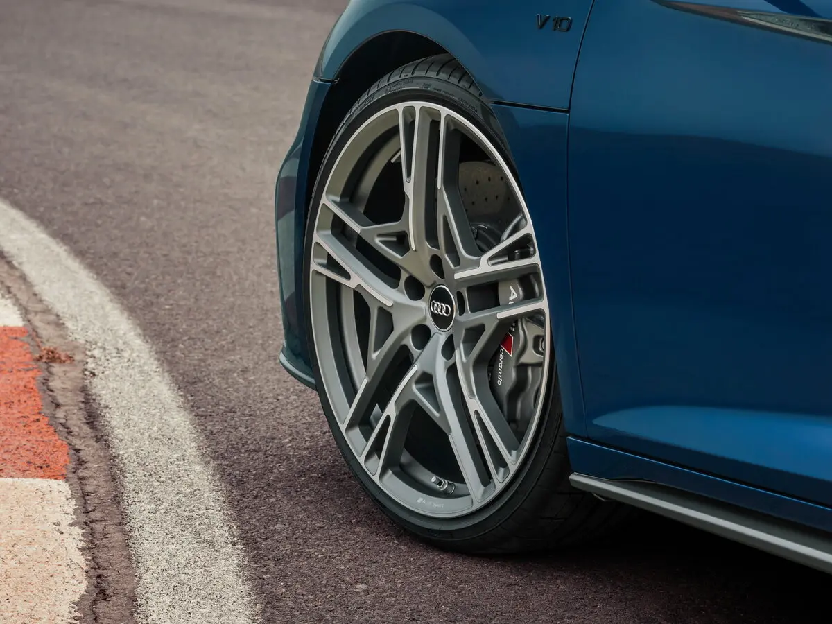 Audi R8 II (4S) Рестайлинг Купе — сүрөт 16