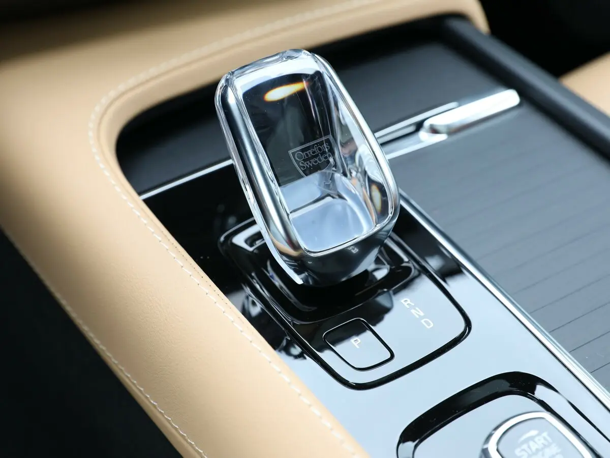 Volvo XC90 II Рестайлинг 1 Внедорожник 5 дв. — сүрөт 12