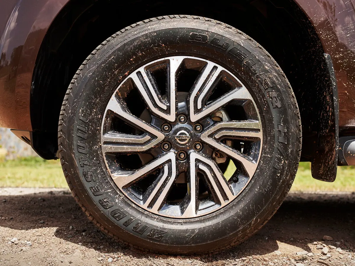 Nissan Terra I Внедорожник 5 дв. — сүрөт 13