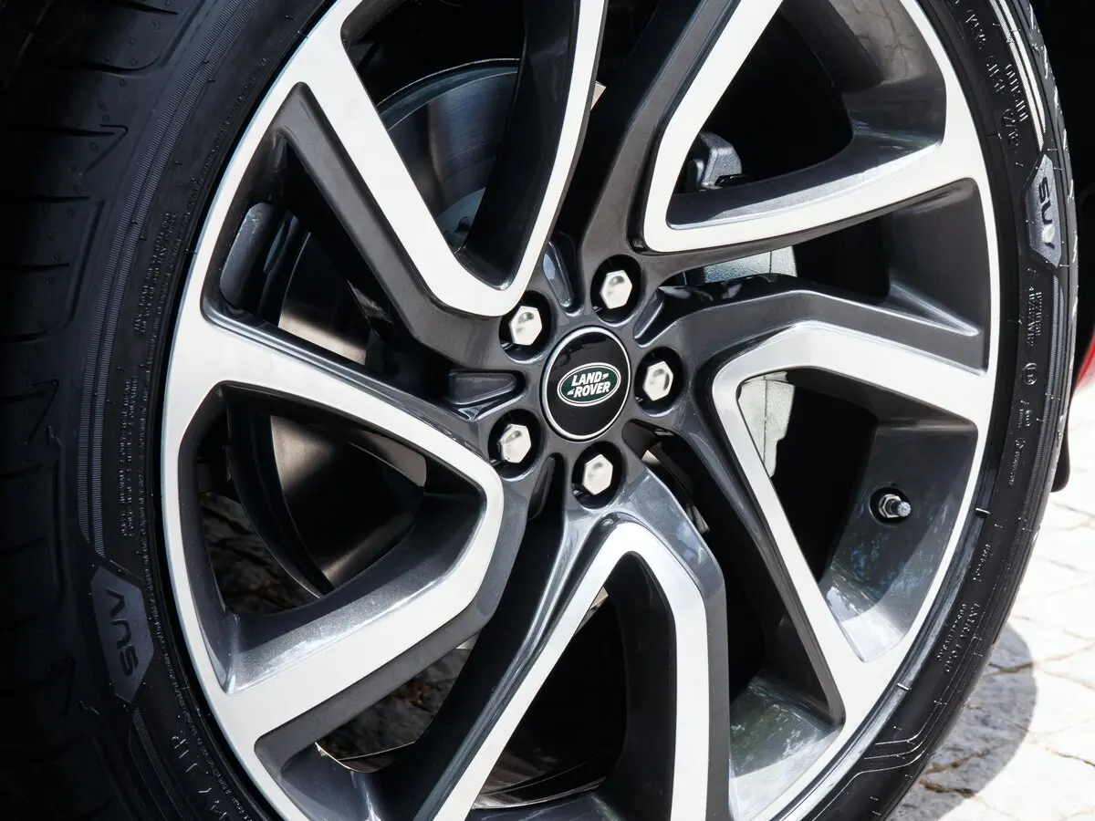 Land Rover Discovery Sport I Рестайлинг Внедорожник 5 дв. — photo 16