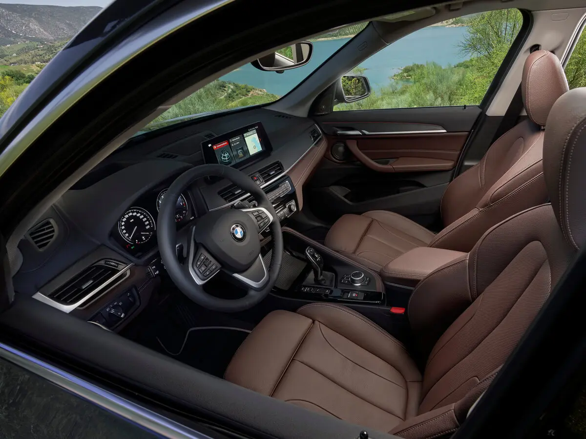 BMW X1 II (F48) Рестайлинг Внедорожник 5 дв. — сүрөт 8