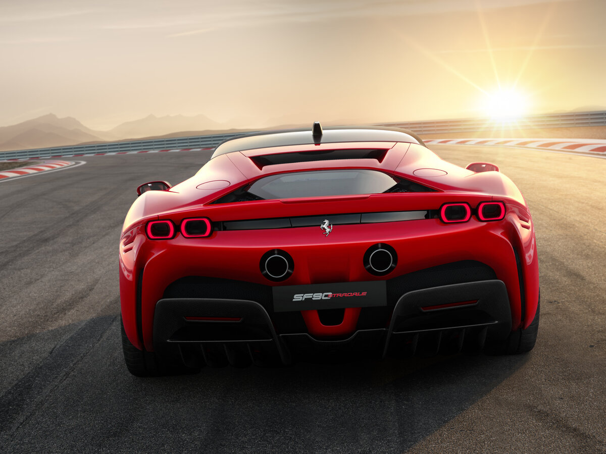 Ferrari SF90 2019 – н.в. Купе Stradale — фото 5