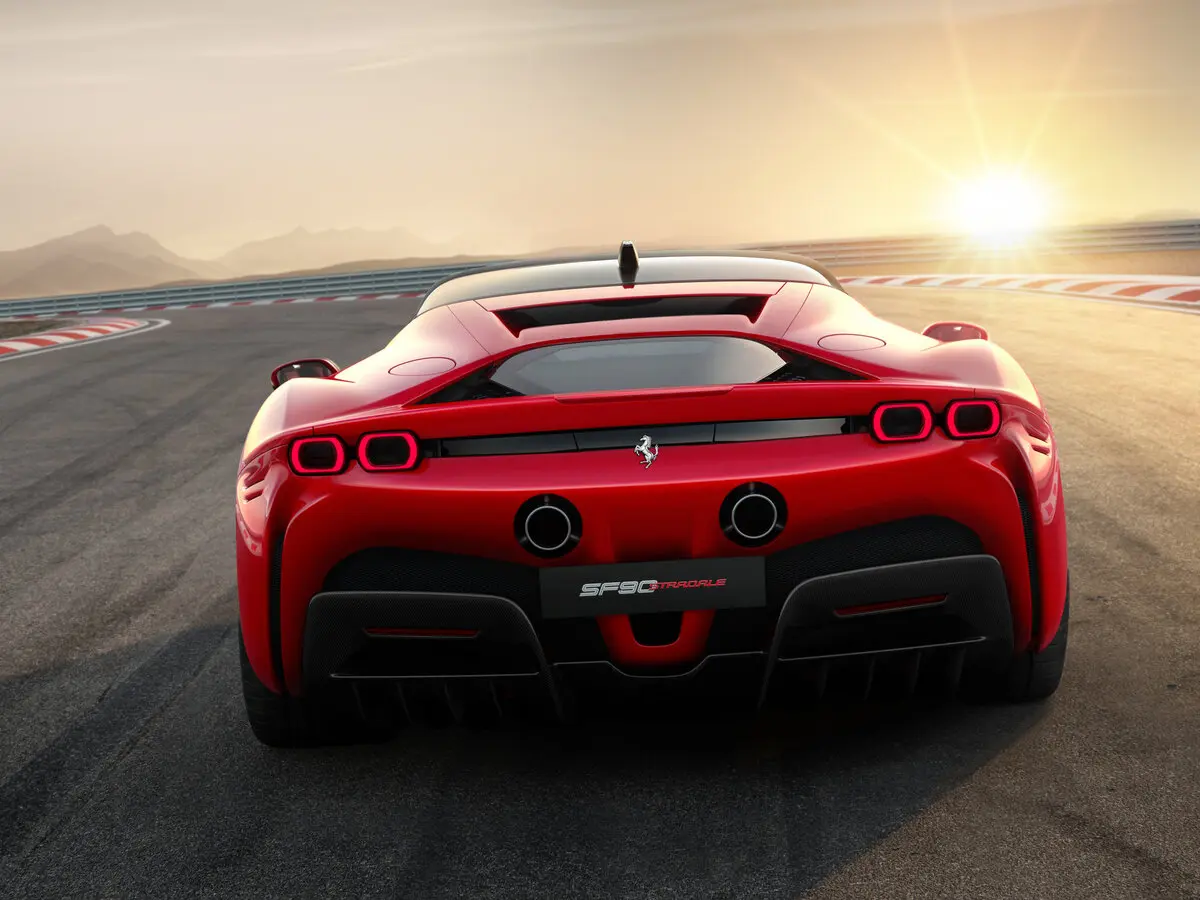 Ferrari SF90 2019 – н.в. Купе Stradale — photo 4