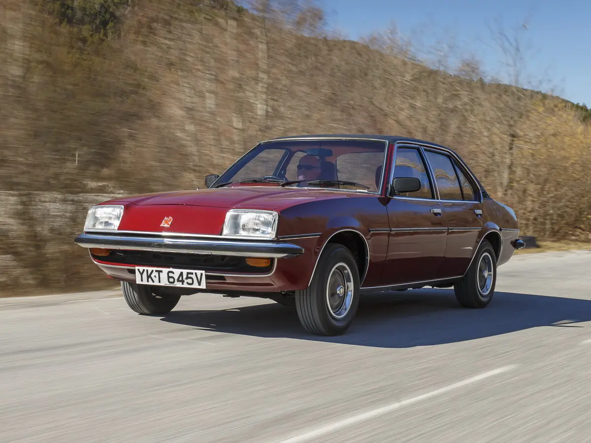 Vauxhall Cavalier I Седан