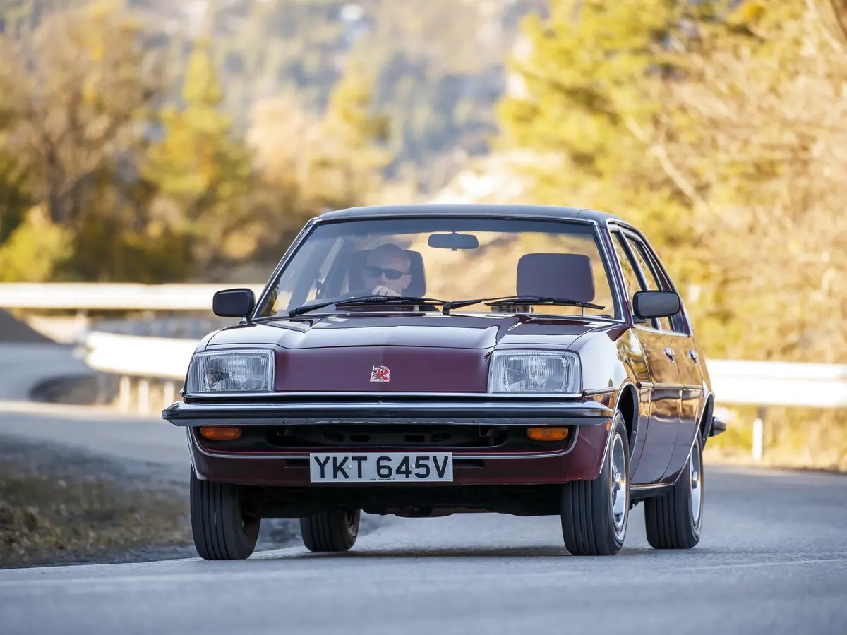 Vauxhall Cavalier I Седан — photo 3