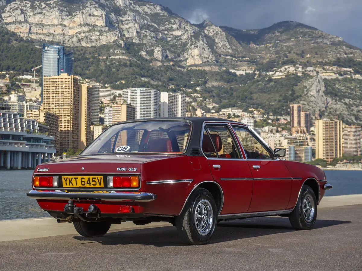 Vauxhall Cavalier I Седан — photo 5