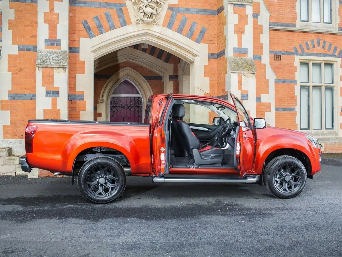Isuzu D-Max II Рестайлинг Пикап Полуторная кабина — 照片 2