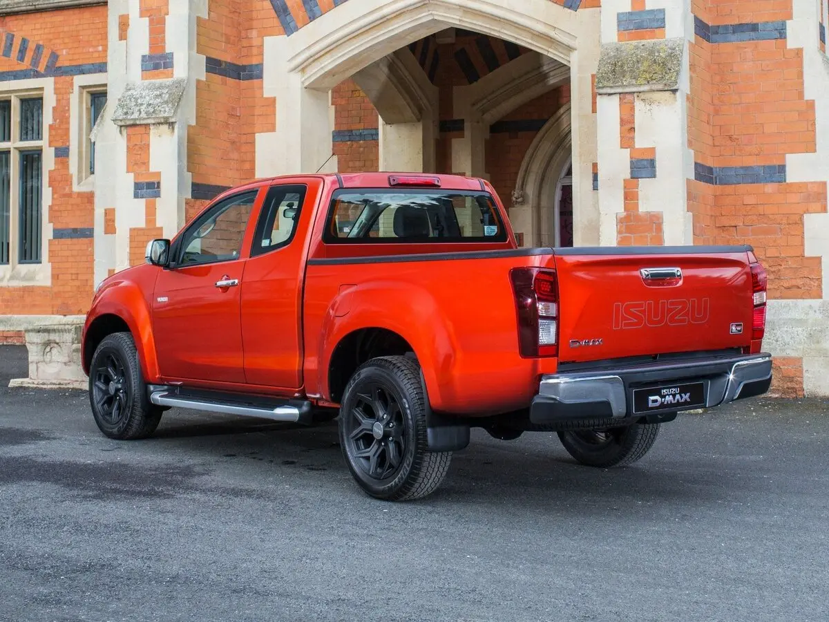 Isuzu D-Max II Рестайлинг Пикап Полуторная кабина — 照片 3