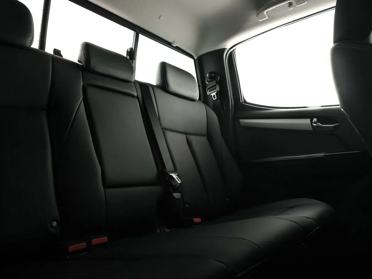 Isuzu D-Max II Рестайлинг Пикап Двойная кабина — сүрөт 10