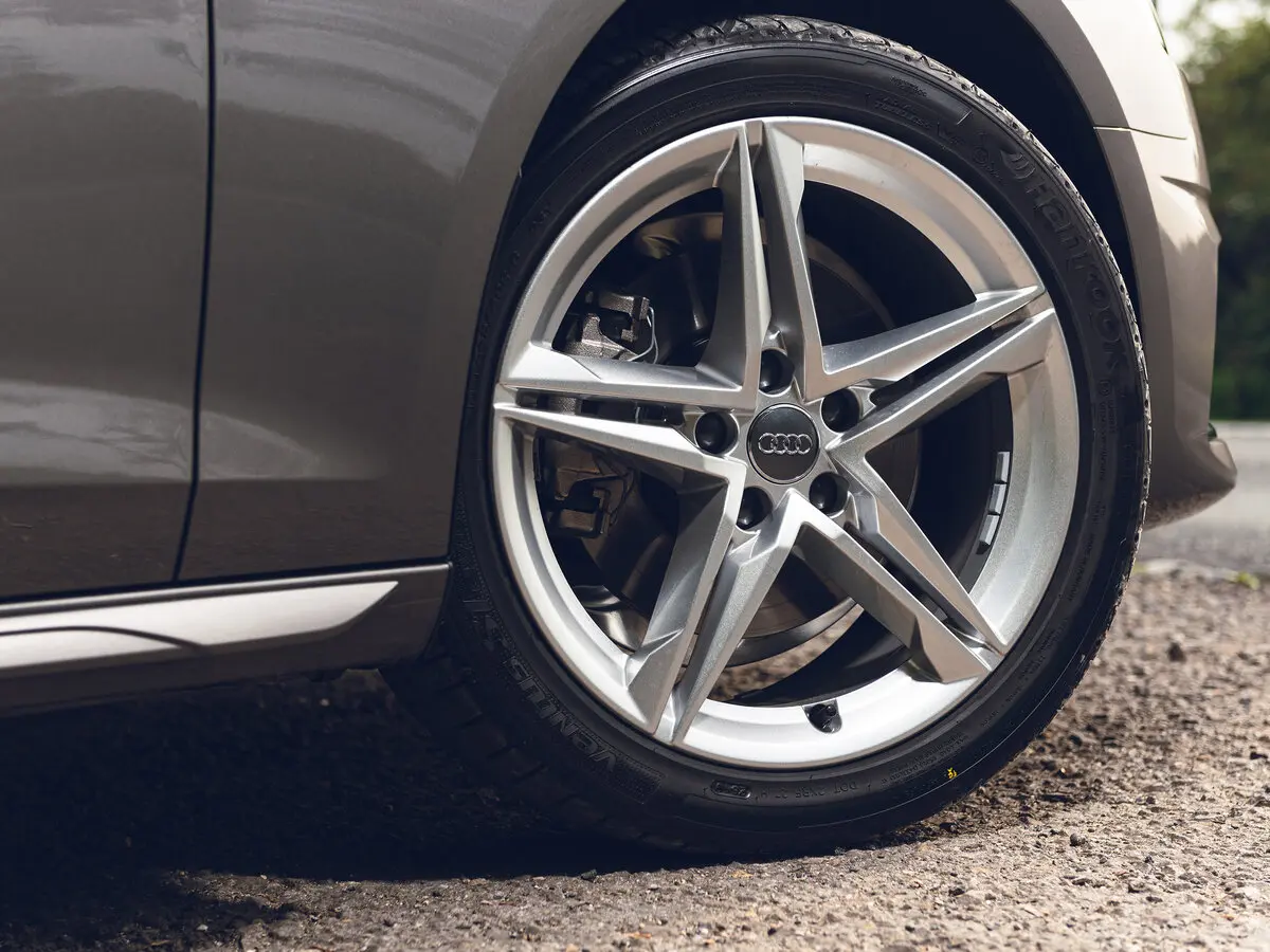 Audi A4 V (B9) Рестайлинг Седан — сүрөт 17