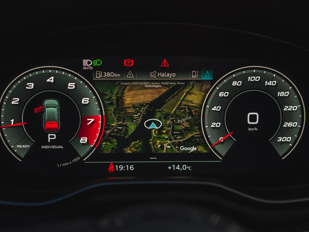 Audi A4 V (B9) Рестайлинг Универсал 5 дв. — сүрөт 9