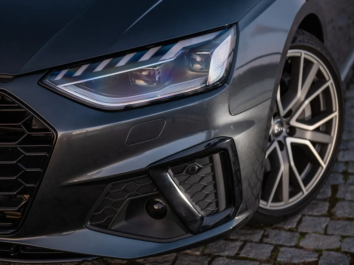 Audi A4 V (B9) Рестайлинг Универсал 5 дв. — сүрөт 15